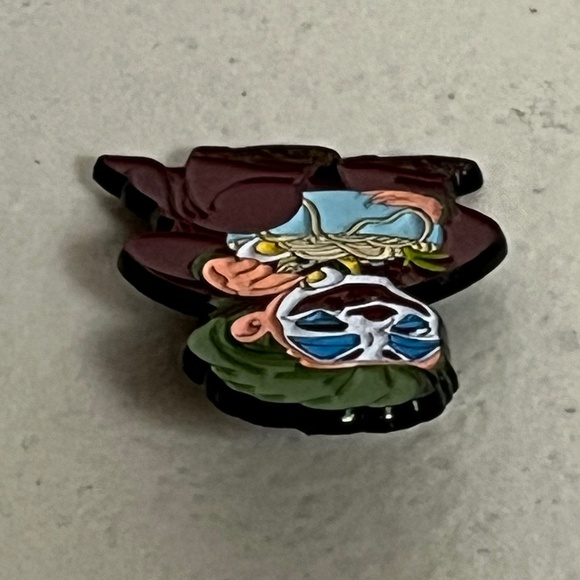 The Joker Eating Ramen Pin Enamel Red Green Hat Pins Hats DC Batman Streetwear - Picture 4 of 7